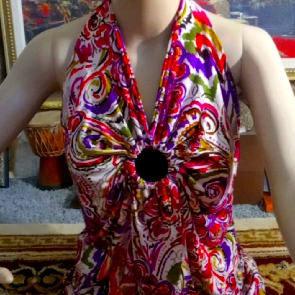 Beautiful bohemian style backless sleeveless blouse with lace inset on the front